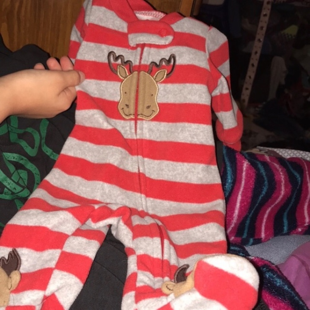 Baby onesie size is preemie